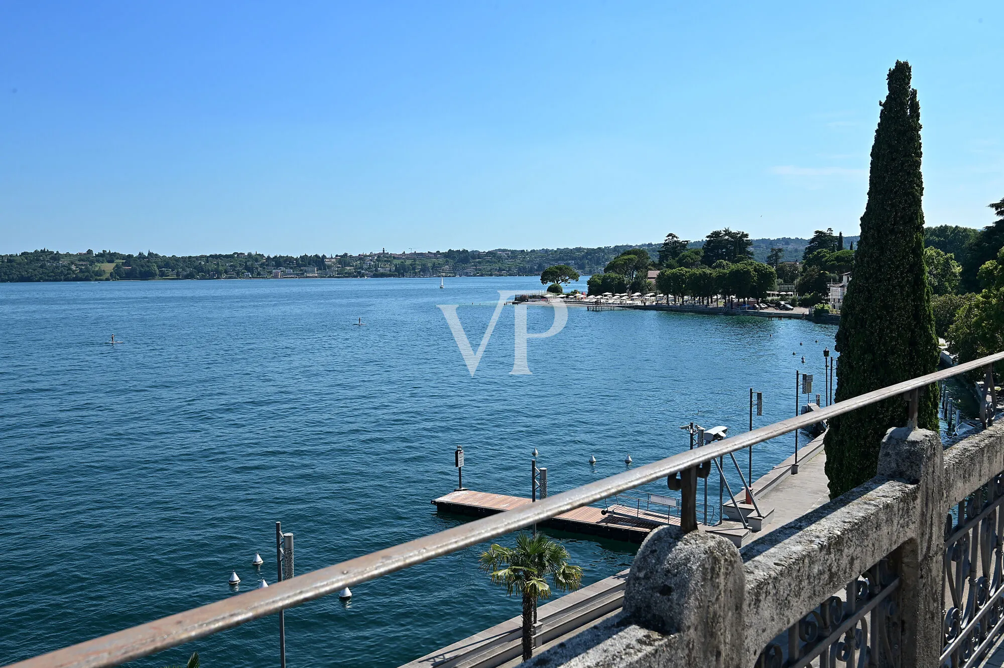 Lakefront villa in Gardone Riviera