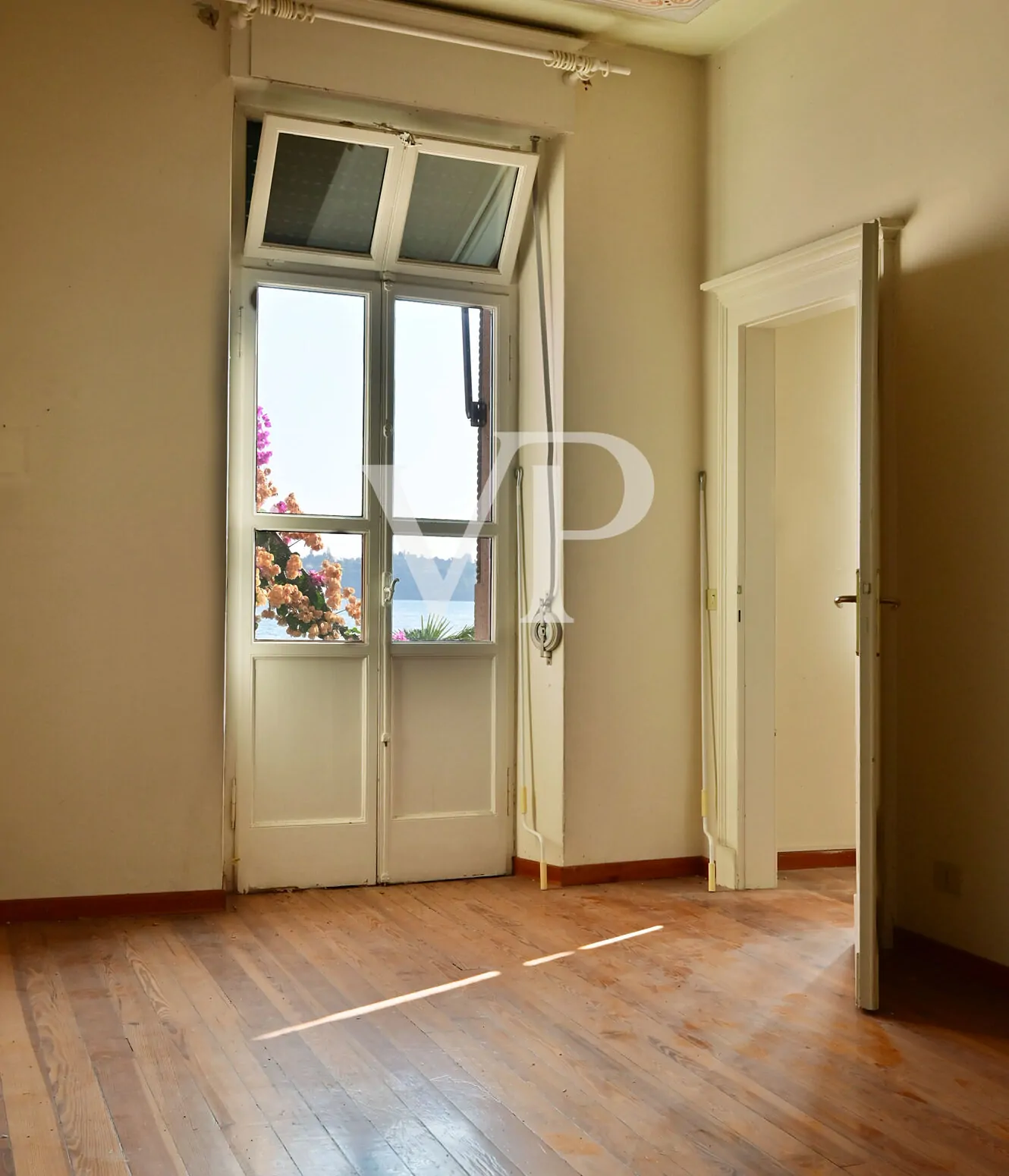 Villa fronte lago a Gardone Riviera