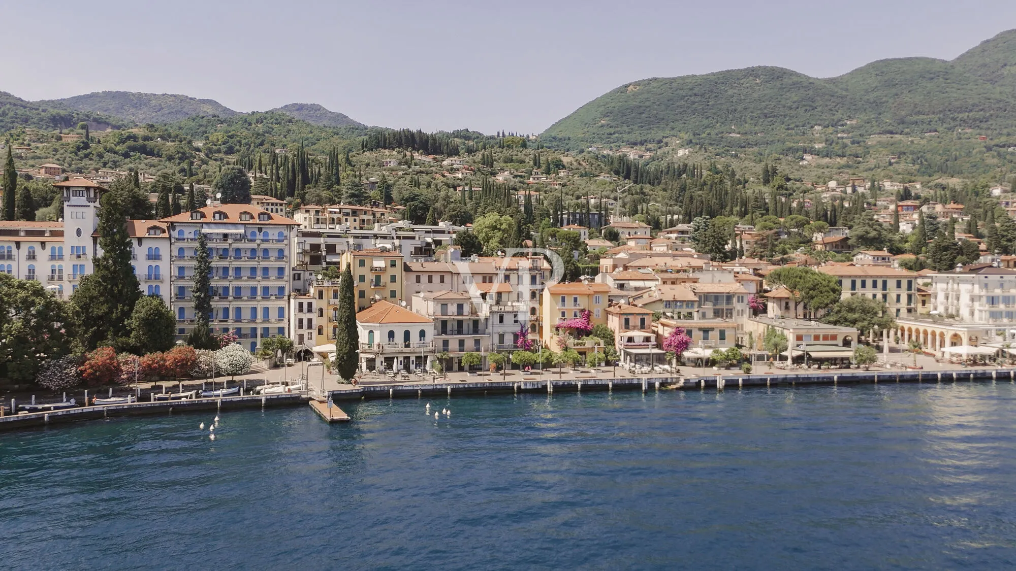 Lakefront villa in Gardone Riviera