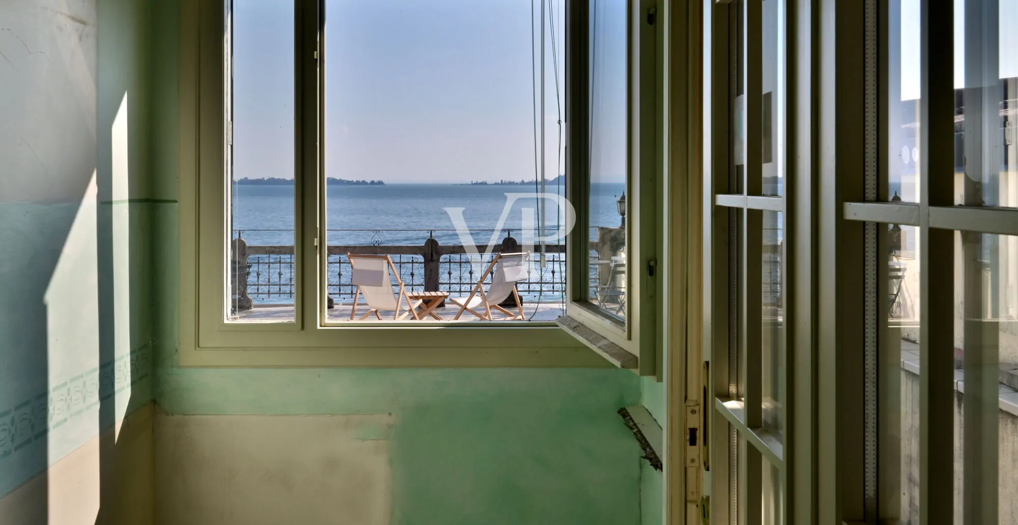 Villa fronte lago a Gardone Riviera