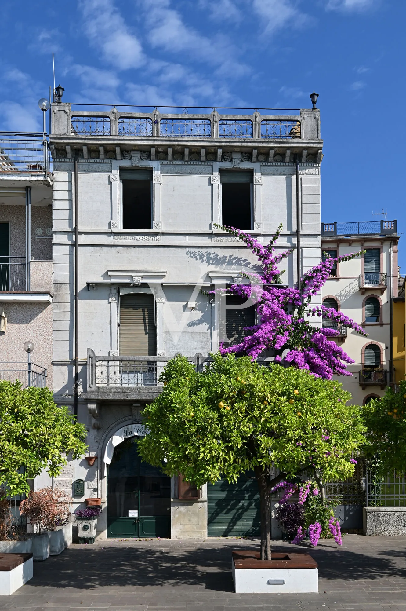 Lakefront villa in Gardone Riviera