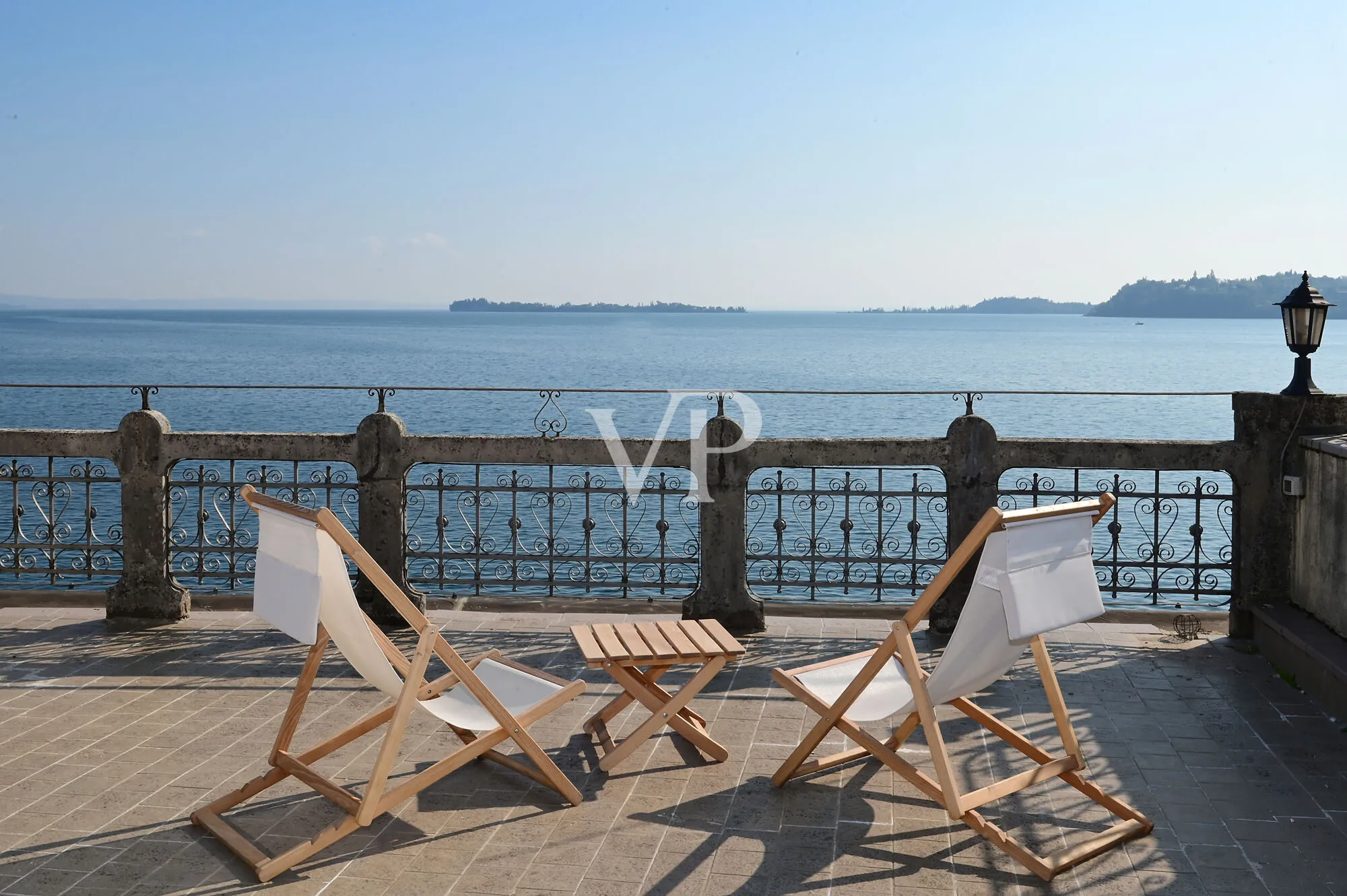 Lakefront villa in Gardone Riviera