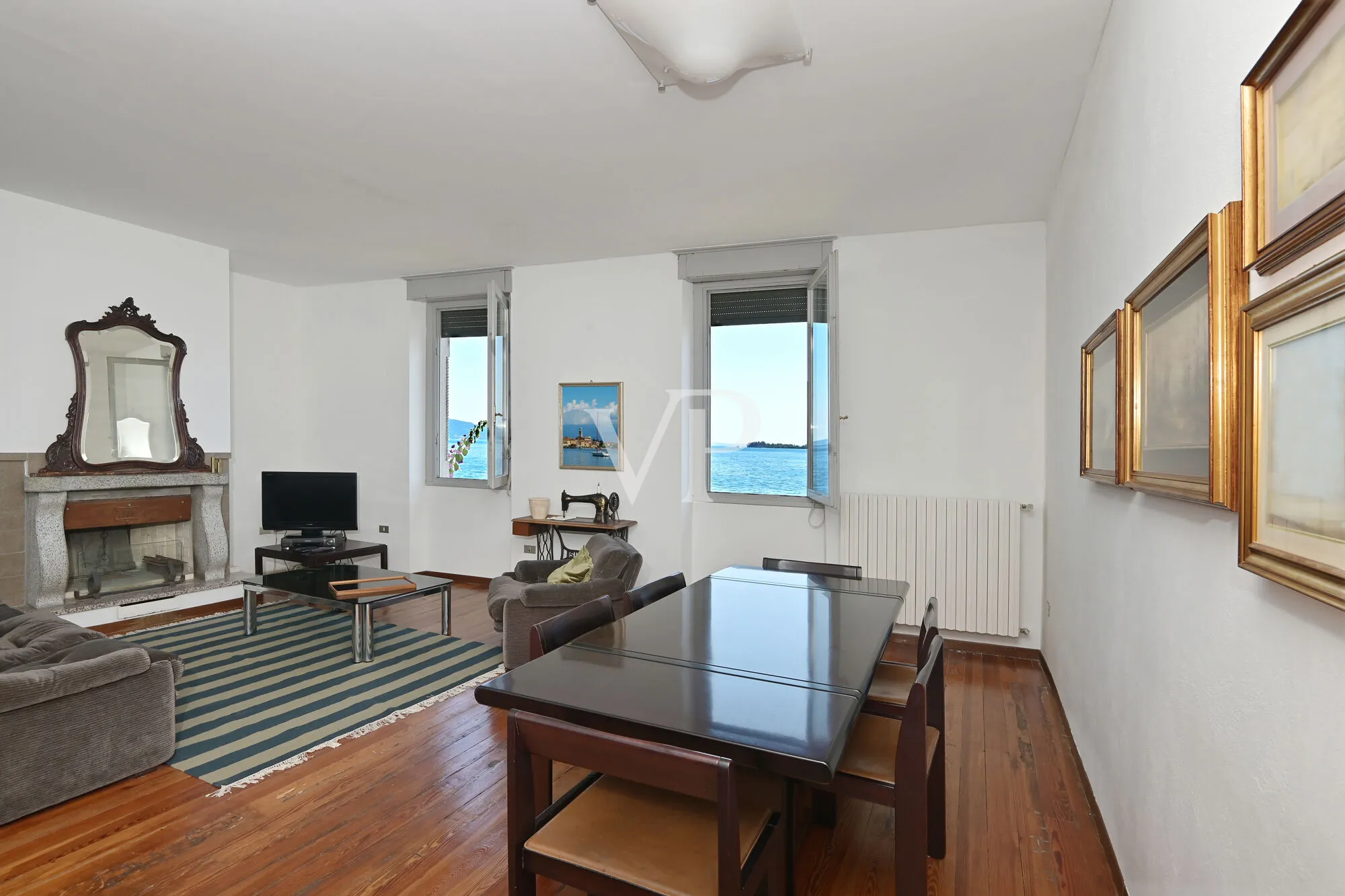 Lakefront villa in Gardone Riviera