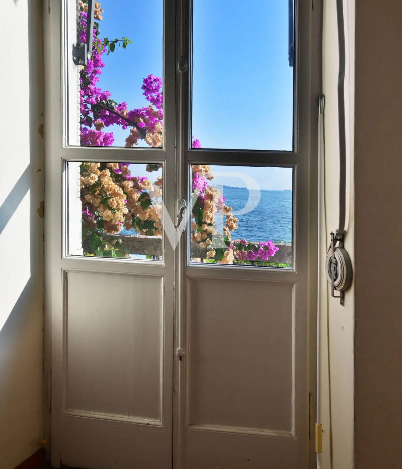 Villa fronte lago a Gardone Riviera