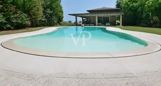 von_poll_real_estate_property_IT254922569_image_10