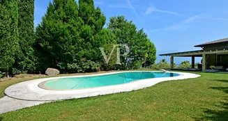 von_poll_real_estate_property_IT254922569_image_11