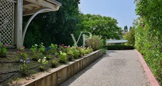 von_poll_real_estate_property_IT254922569_image_28