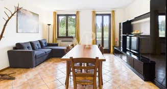 von_poll_real_estate_property_IT254152572_image_2