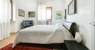 von_poll_real_estate_property_IT254922567_image_4