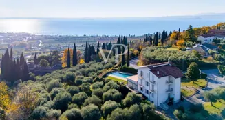 von_poll_real_estate_property_IT254152604_image_0