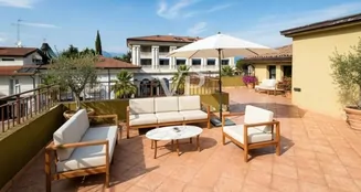 von_poll_real_estate_property_IT254922610_image_0