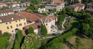 von_poll_real_estate_property_IT254922616_image_2