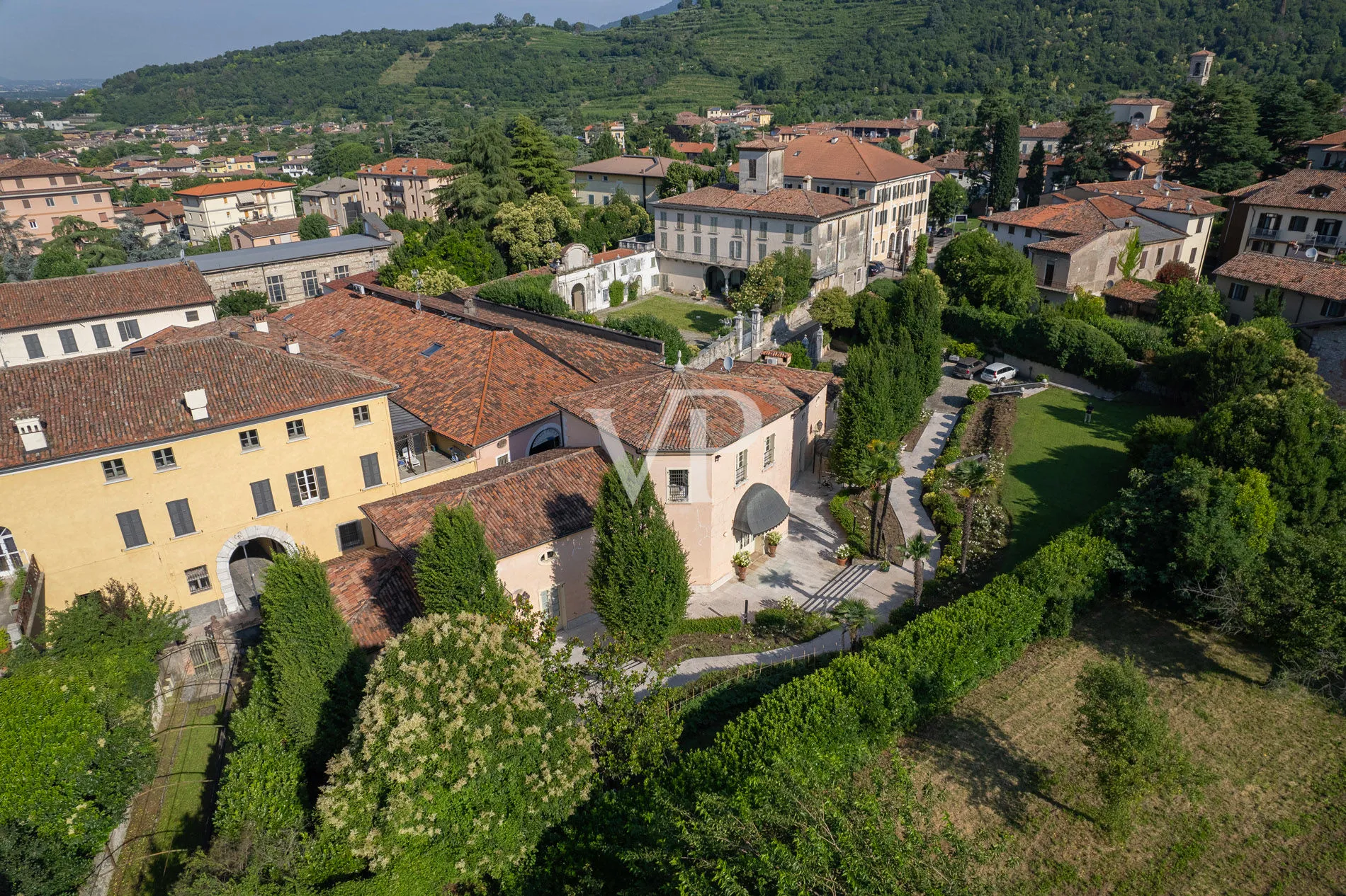 Fascinante residencia histórica en Franciacorta, una obra maestra habitable