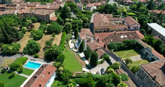 von_poll_real_estate_property_IT254922616_image_3