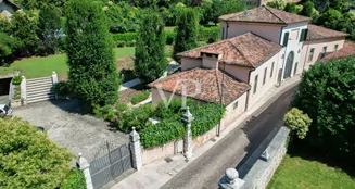 von_poll_real_estate_property_IT254922616_image_4