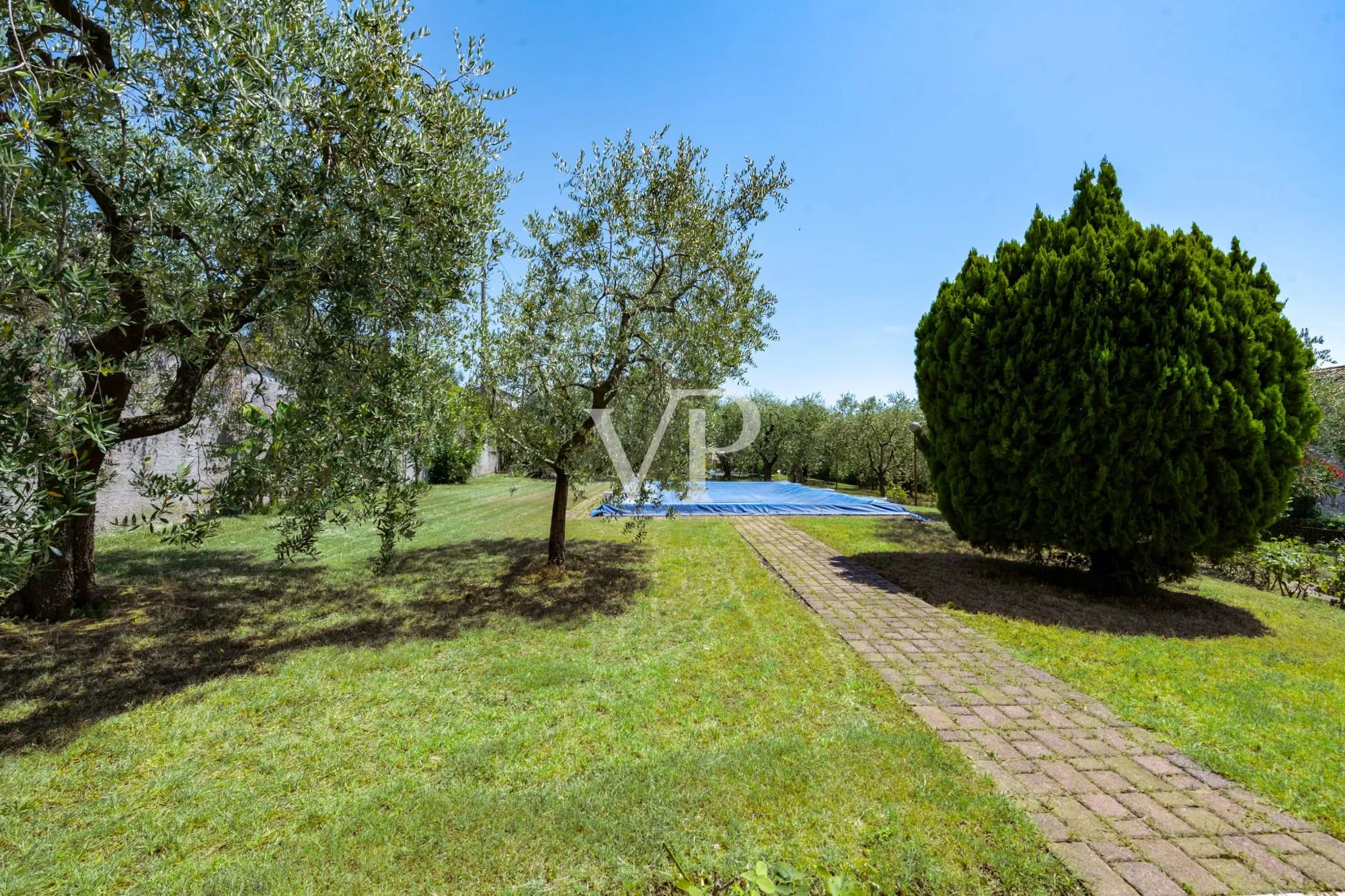 Exklusive Villa mit Schwimmbad und Seeblick in Bardolino - Eleganz und Privatsphäre am Gardasee