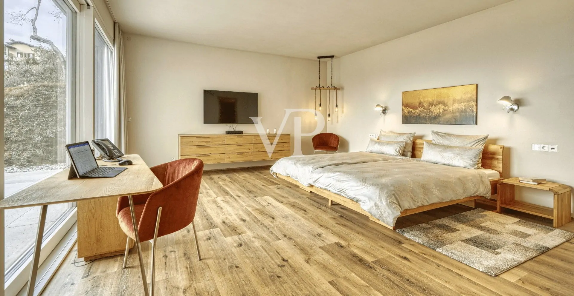 Villa contemporanea con vista panoramica sul Lago di Garda, immersa in uliveto privato