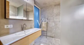 von_poll_real_estate_property_IT254922666_image_7