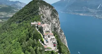 von_poll_real_estate_property_IT254922666_image_23