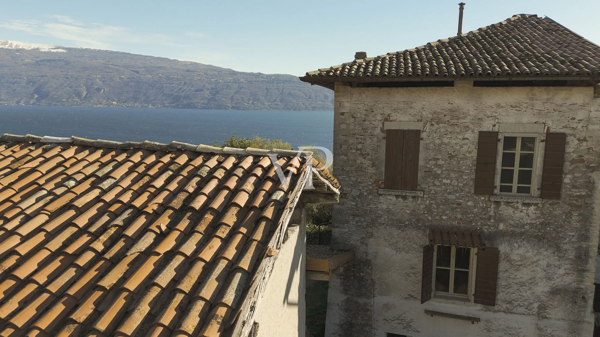 Farmhouse with lake view and olive grove