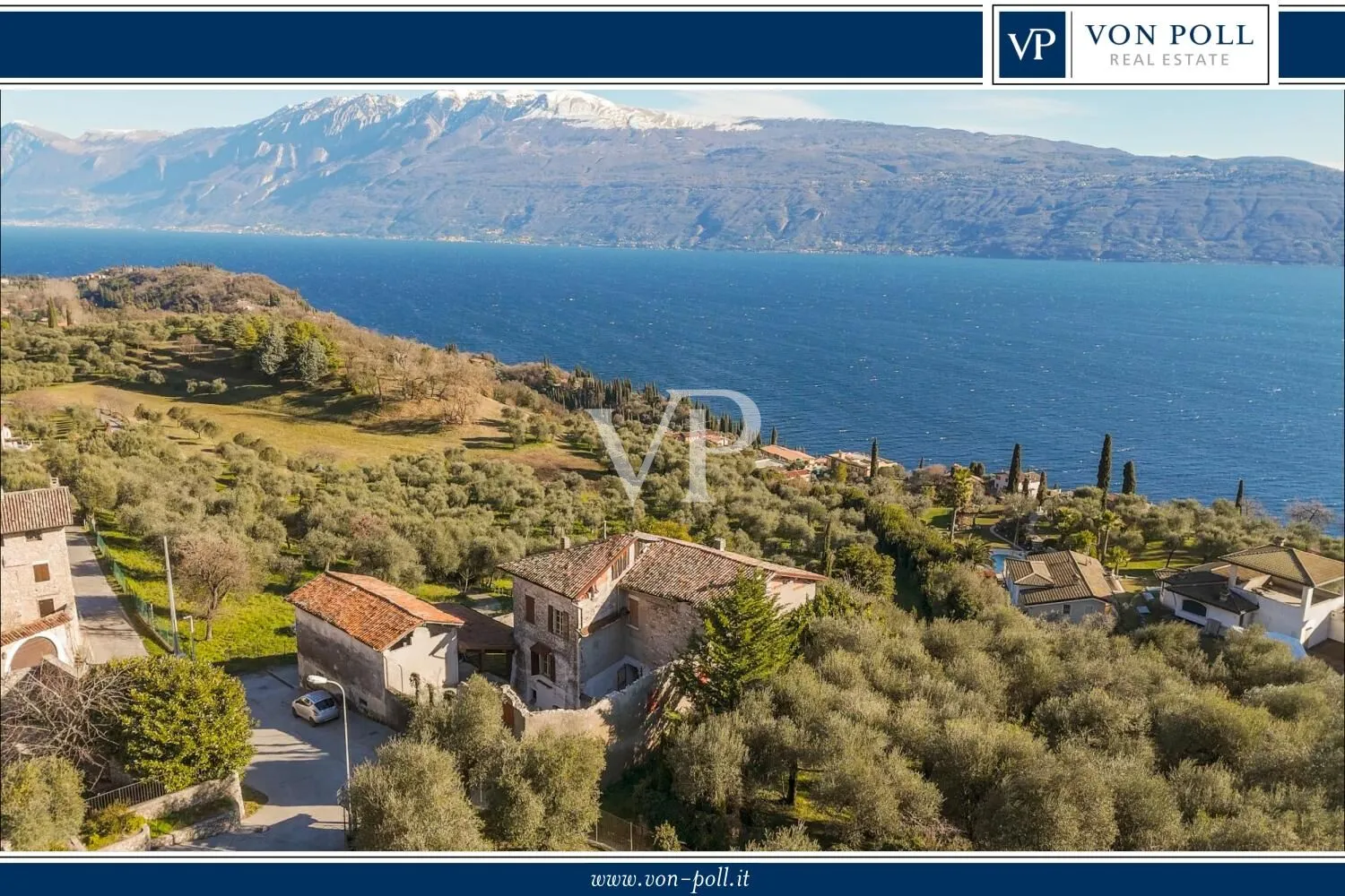 Farmhouse with lake view and olive grove