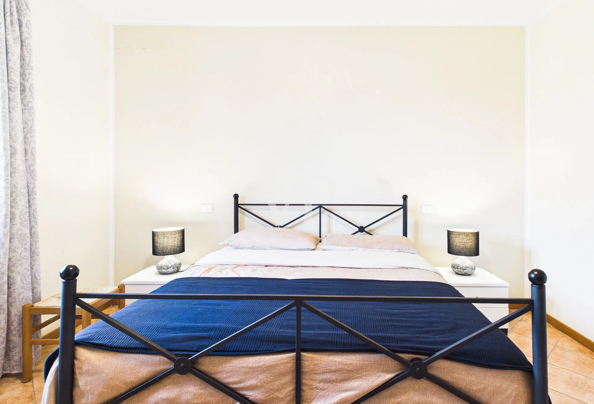 Colà di Lazise - Elegante trilocale con piscina e vista panoramica