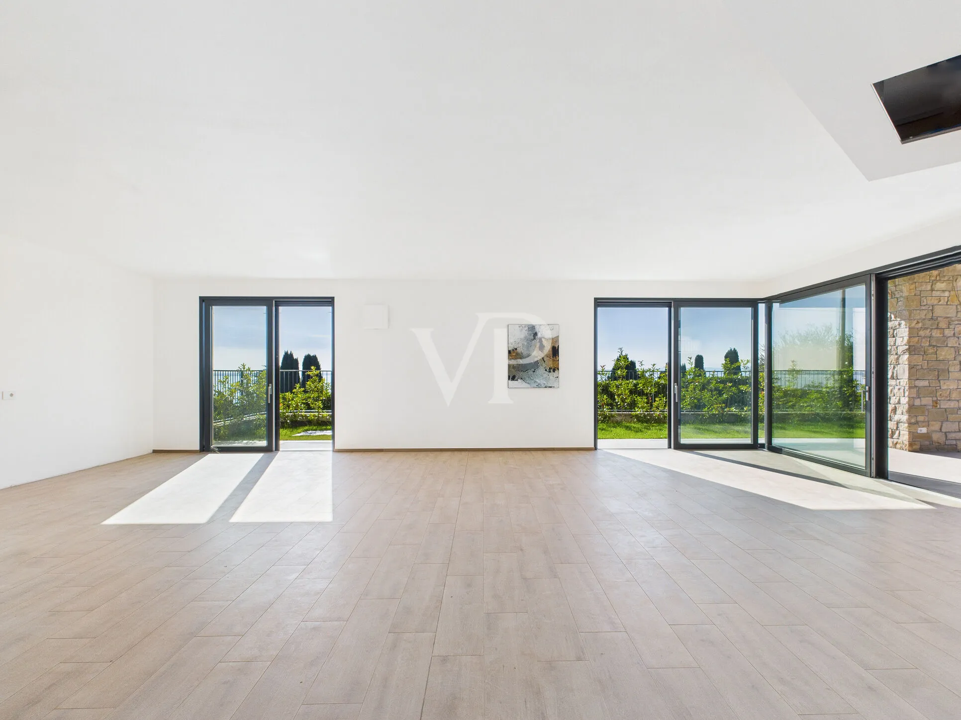 Ca' Allegra - Modern living with a lake view