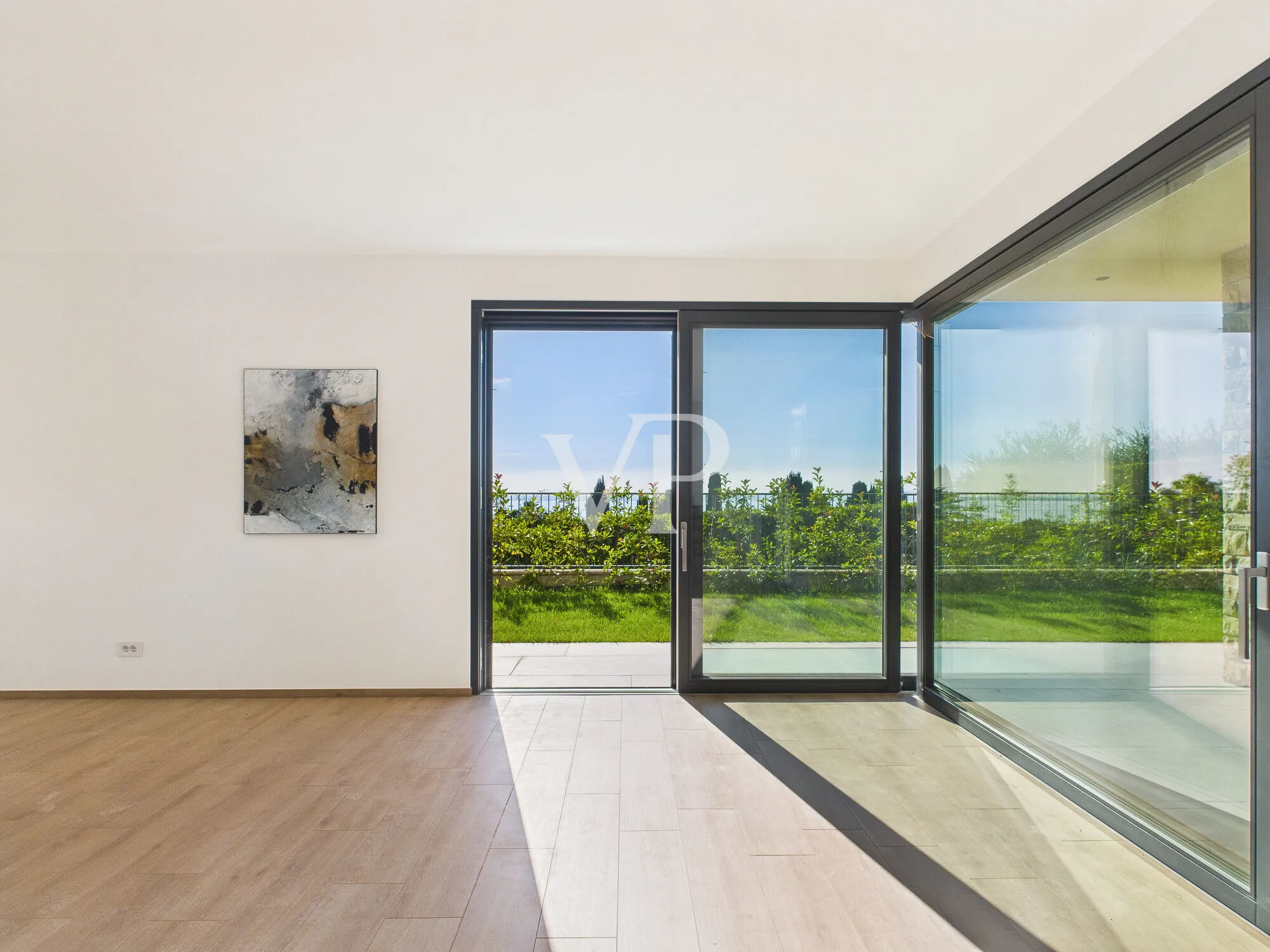 Ca' Allegra - Modern living with a lake view