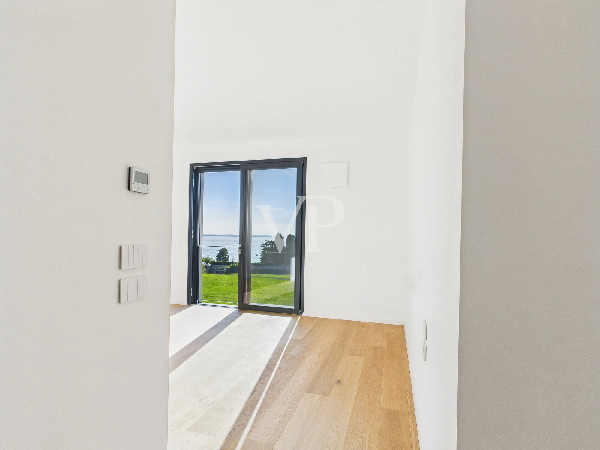 Ca' Allegra - Modern living with a lake view