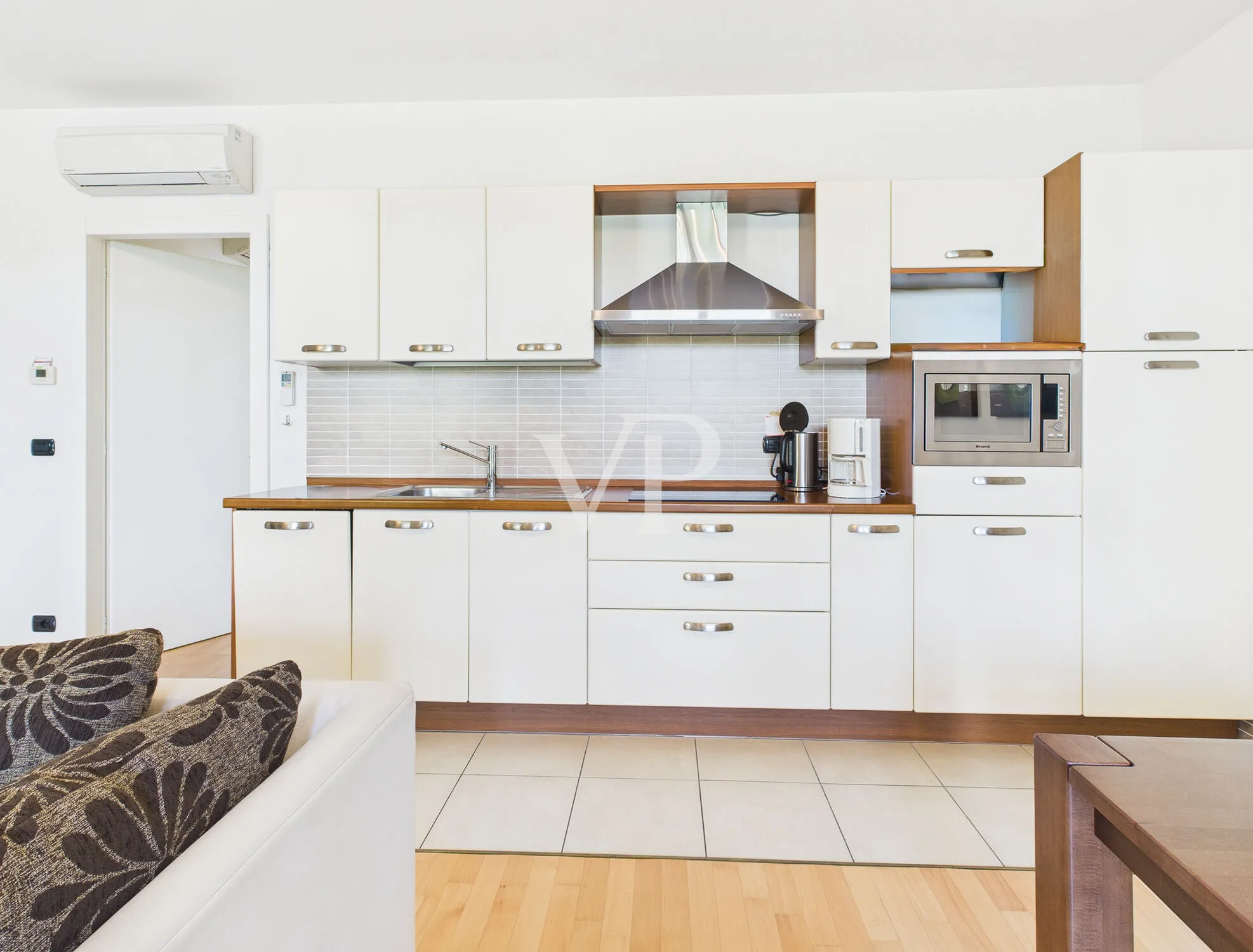 Bardolino — Residence “I Molini”: trilocale con grande giardino e piscina