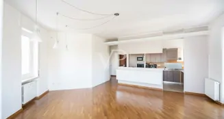 von_poll_real_estate_property_IT264922757_image_1