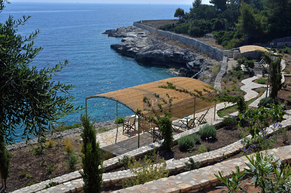 05 Villa Dinos seaside garden -  jardin devant la mer 2