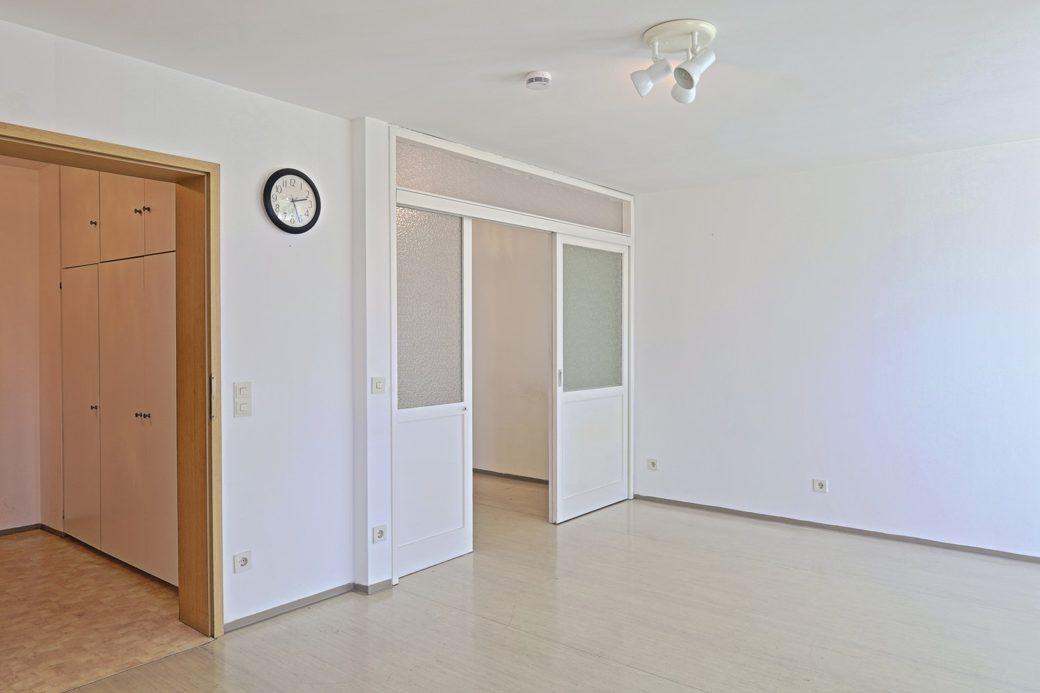 Zwei Zimmer, Balkon und Außenstellplatz in toller Wohnlage