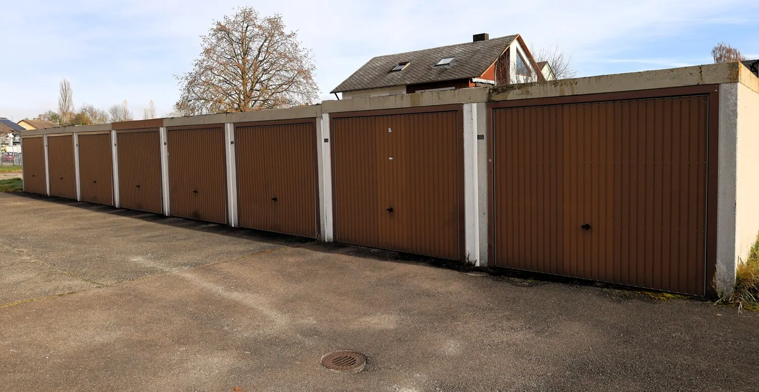 Altstadtblick – Balkon – Garage