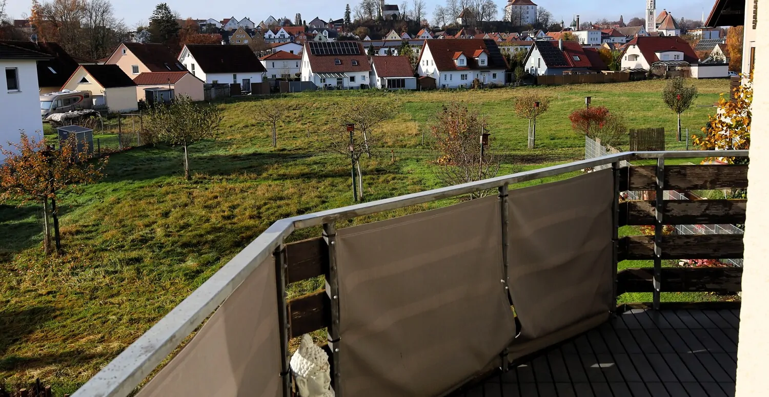 Altstadtblick – Balkon – Garage