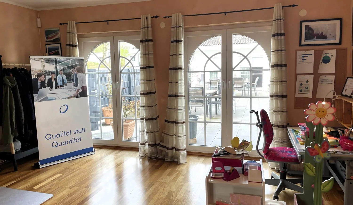 Hochwertiges Zweifamilienhaus