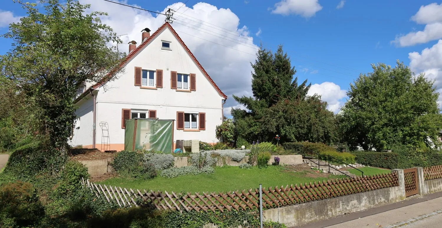 Zweifamilienhaus mit viel Platz