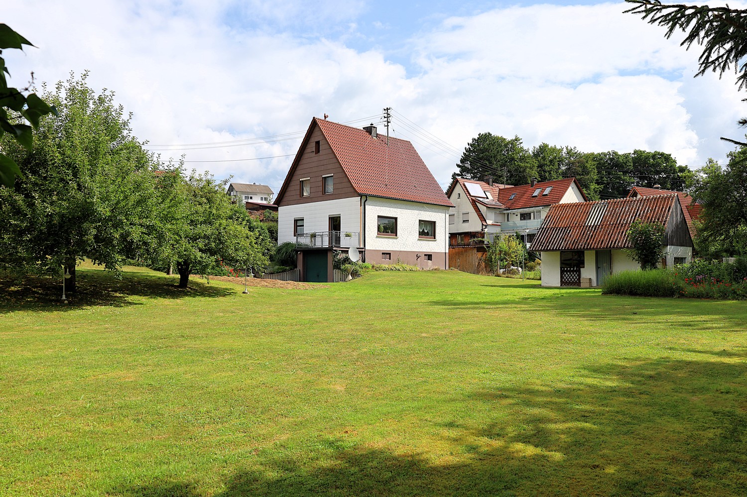 Charmantes Familienheim mit großem Grundstück in ruhiger Lage