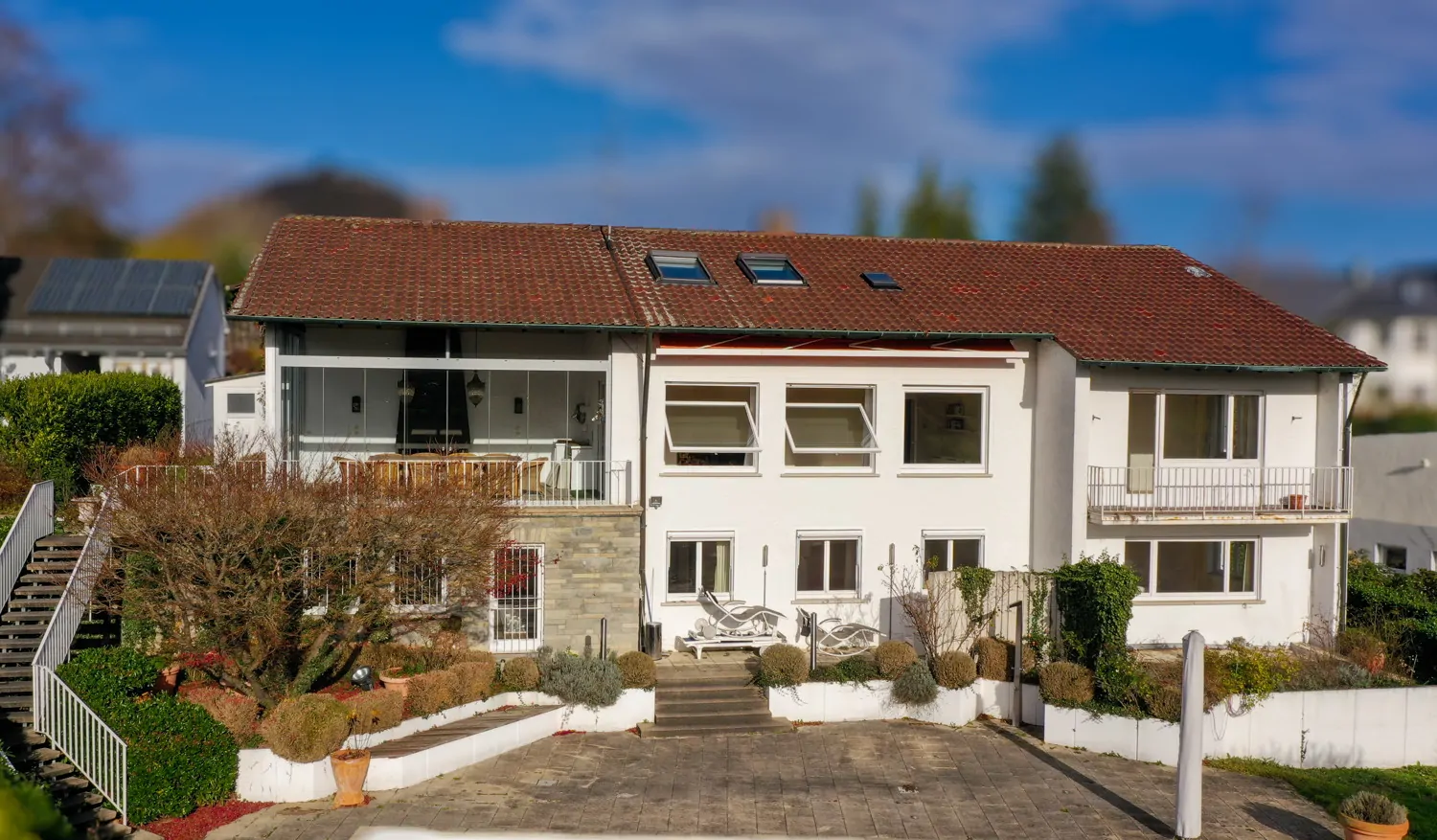 Villa in Aussichtslage