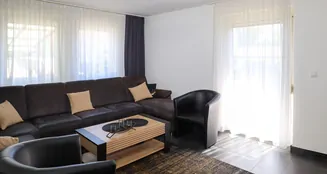 von_poll_real_estate_property_25362204_image_2