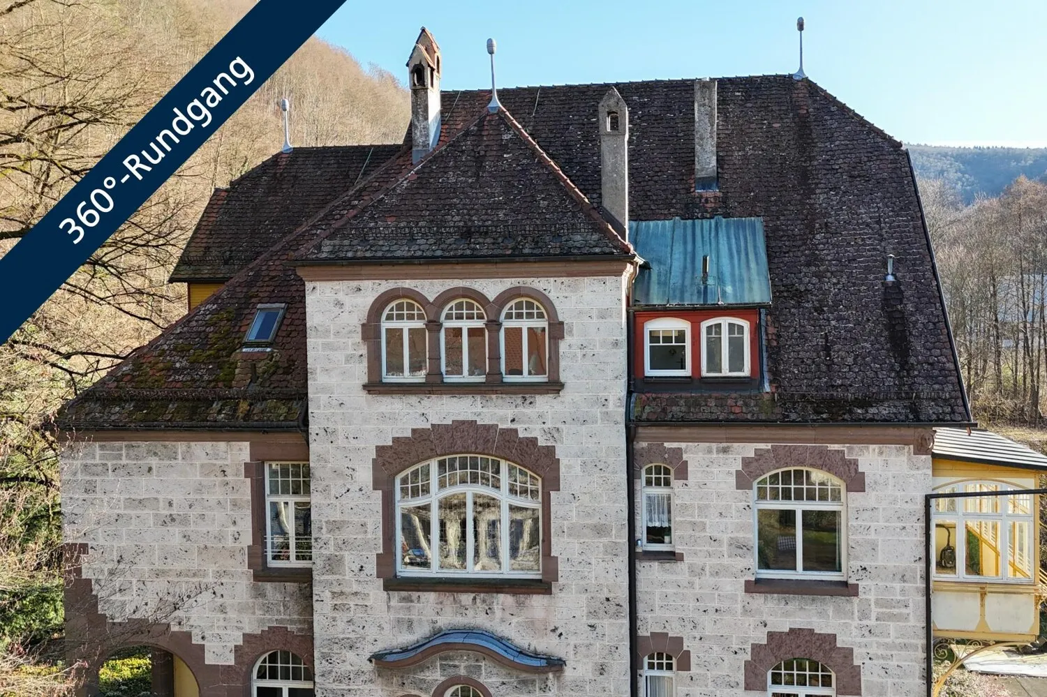 Historische Tuffsteinvilla von Architekt Manz – repräsentativ und flexibel nutzbar