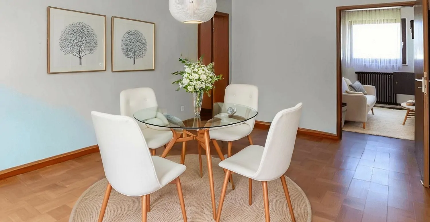 Esszimmer KI gestaged