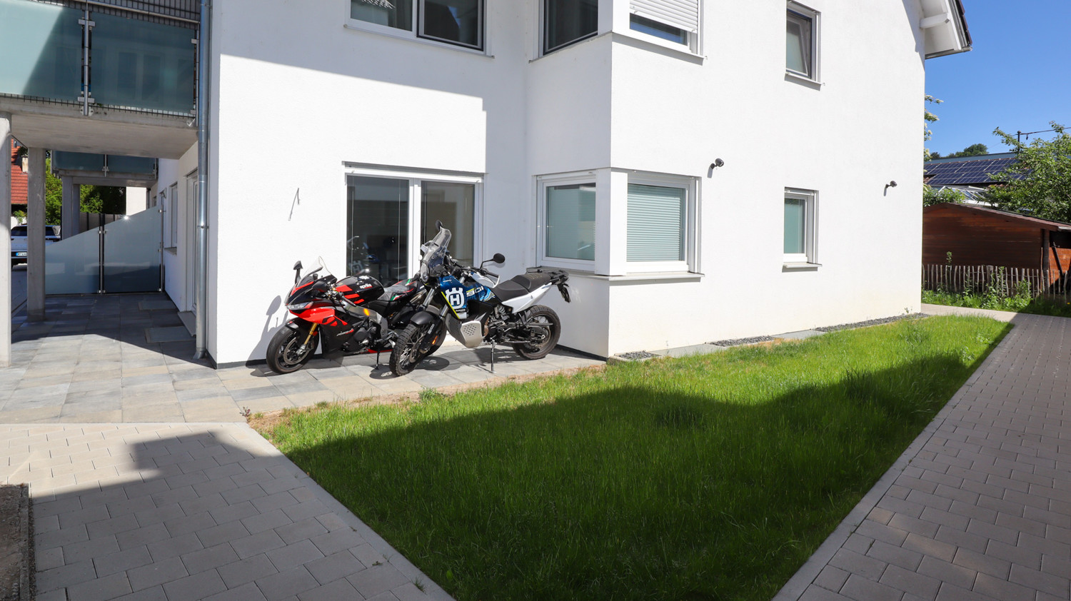 Terrasse mit Grünbereich