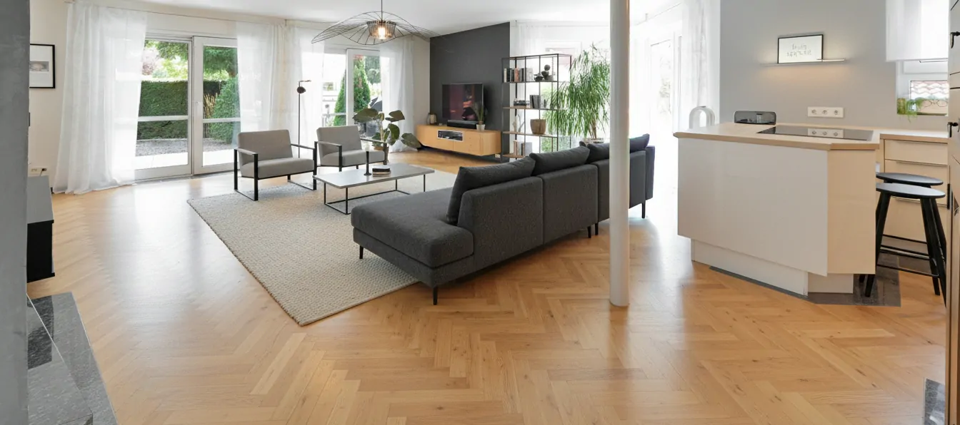 Wohnzimmer visualisiert mit Parkett