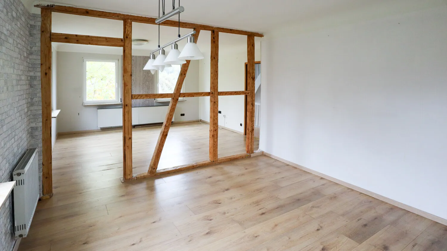 Wohn-/ Essbereich rechts