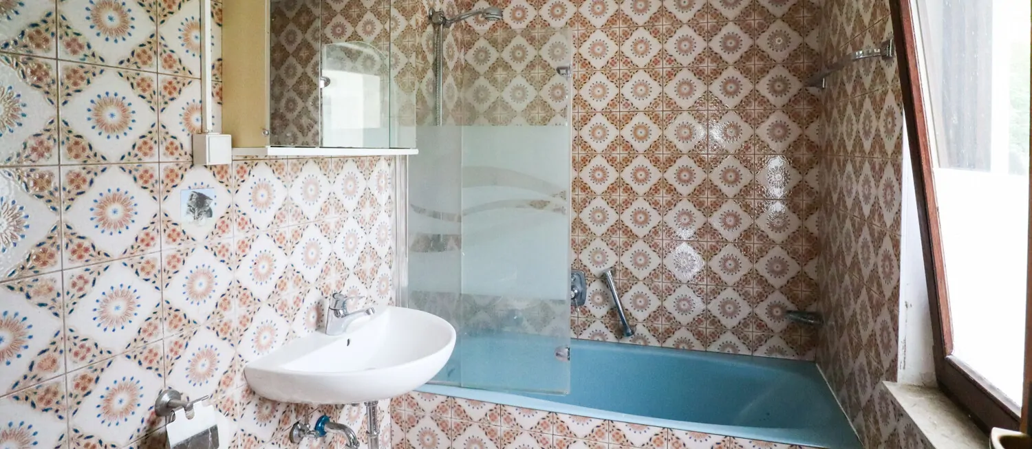 Badezimmer Hauptwohnung