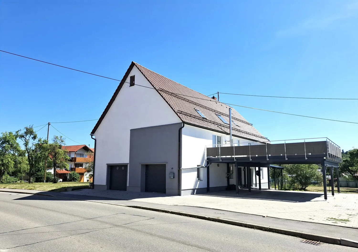 Garagen und Stellplätze