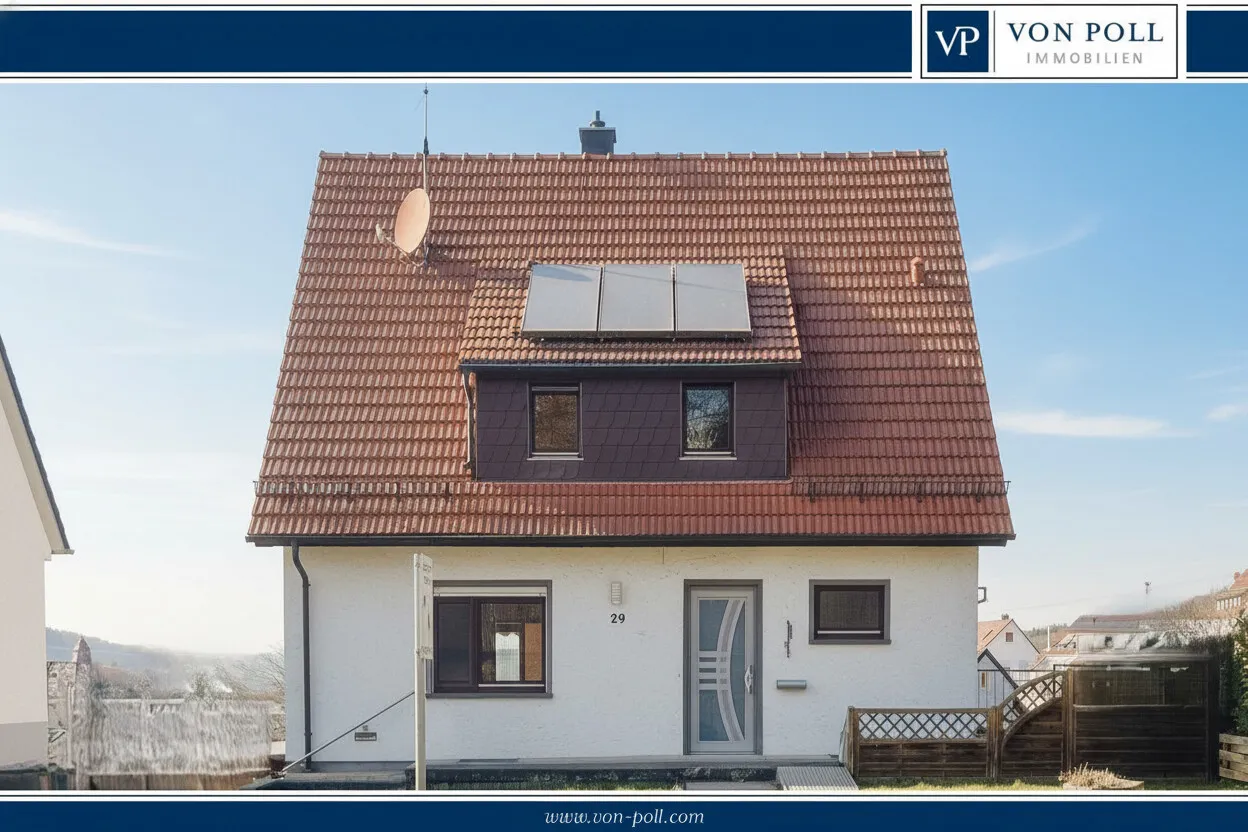 Charmantes Wohnhaus im Stil der 50er-Jahre.
Ideal für große Familien und kleine Handwerksbetriebe.
