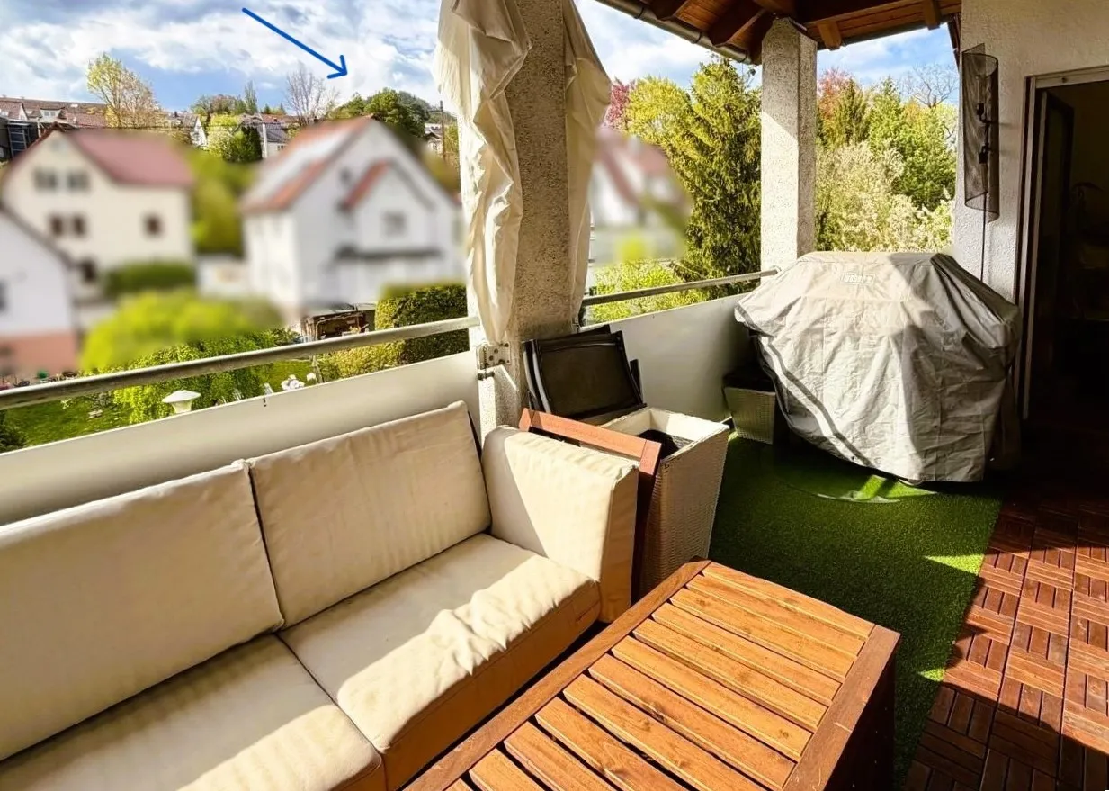 Sonniger Westbalkon mit Achalmblick!
