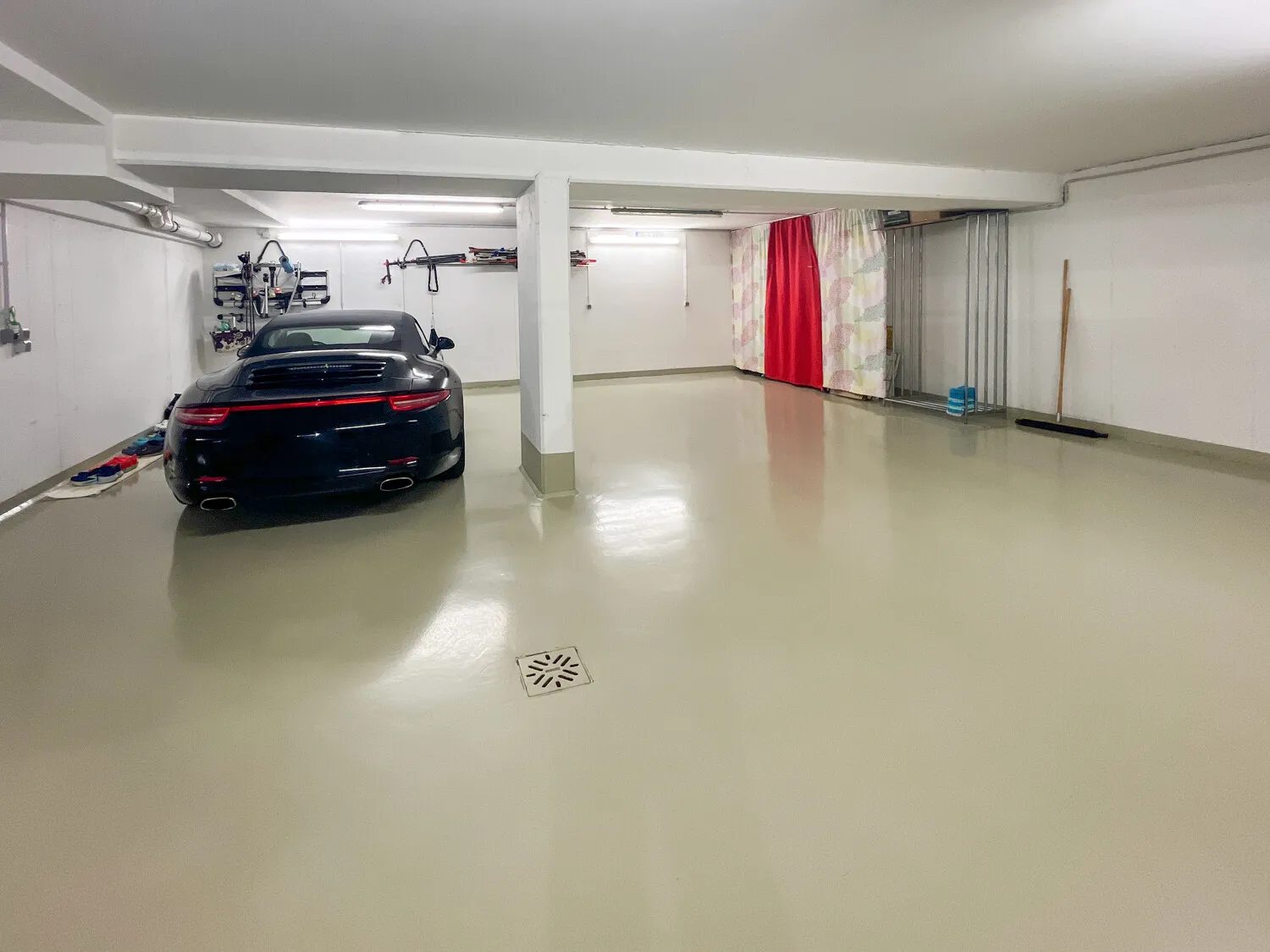 Tiefgaragenstellplatz